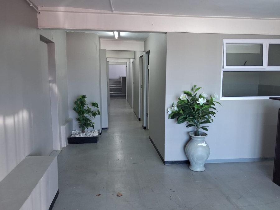 To Let Commercial Property for Rent in Quigney Eastern Cape